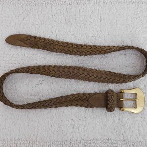 Lands End Women’s olive green braided nubuck belt size 30